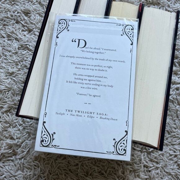 Twilight Saga 4 Books Box Set First Edition 2008 Hardcover by Stephenie Meyer - Picture 7 of 11